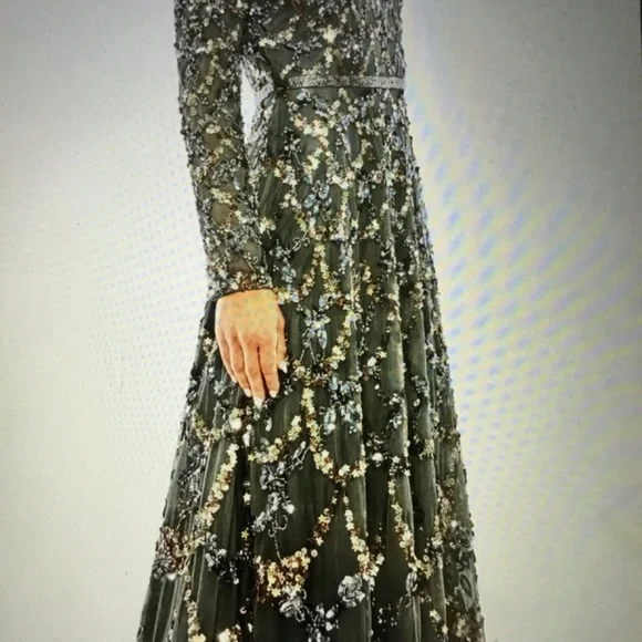 Mac Duggall Beaded Long Sleeve A-Line Gown, Size 8, Gray - Picture 1 of 7